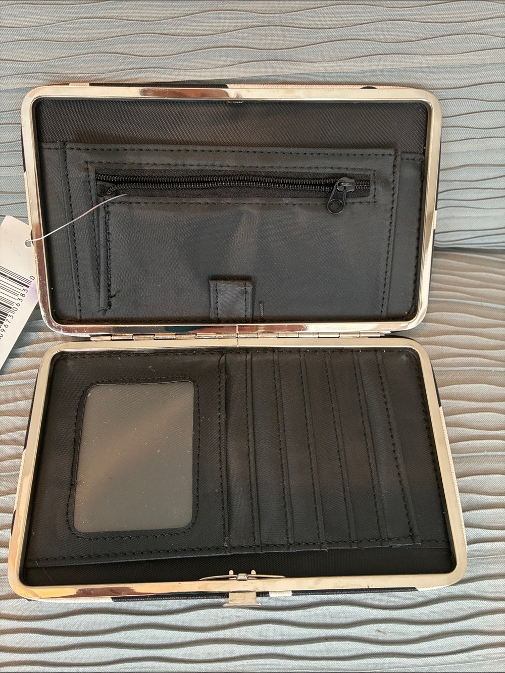 MODA Faux Cowhide Black and Ivory Hard Case Wallet - Picture 3 of 3